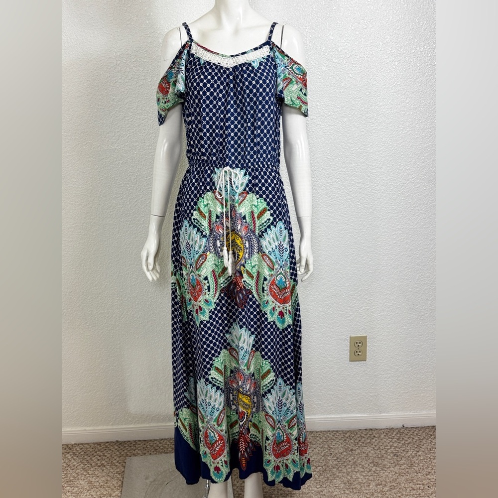 Magic 100% Rayon Boohoo Blue and Green Floral Patterned Maxi Dress K-36